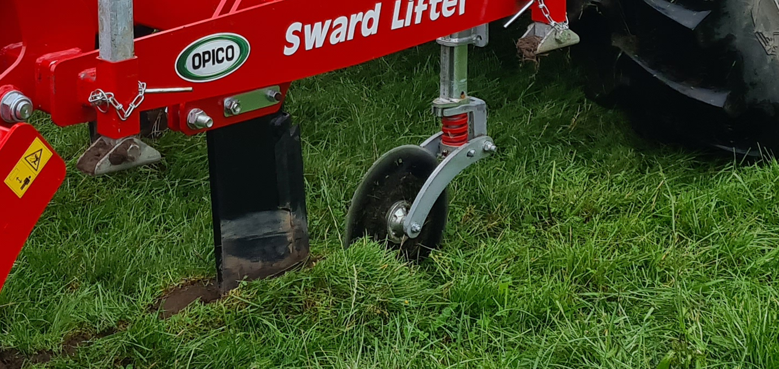 Trailed Cutting Disc on OPICO Sward Lifter